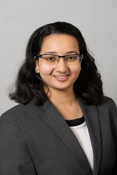 Purtee Bhise headshot photo